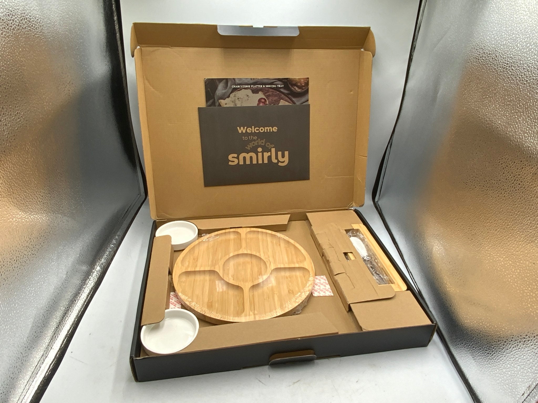 NEW Smirly Cheeseboard Set